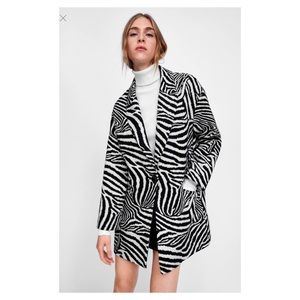 ZARA OVERSIZED ZEBRA JAQUARD JACKET
